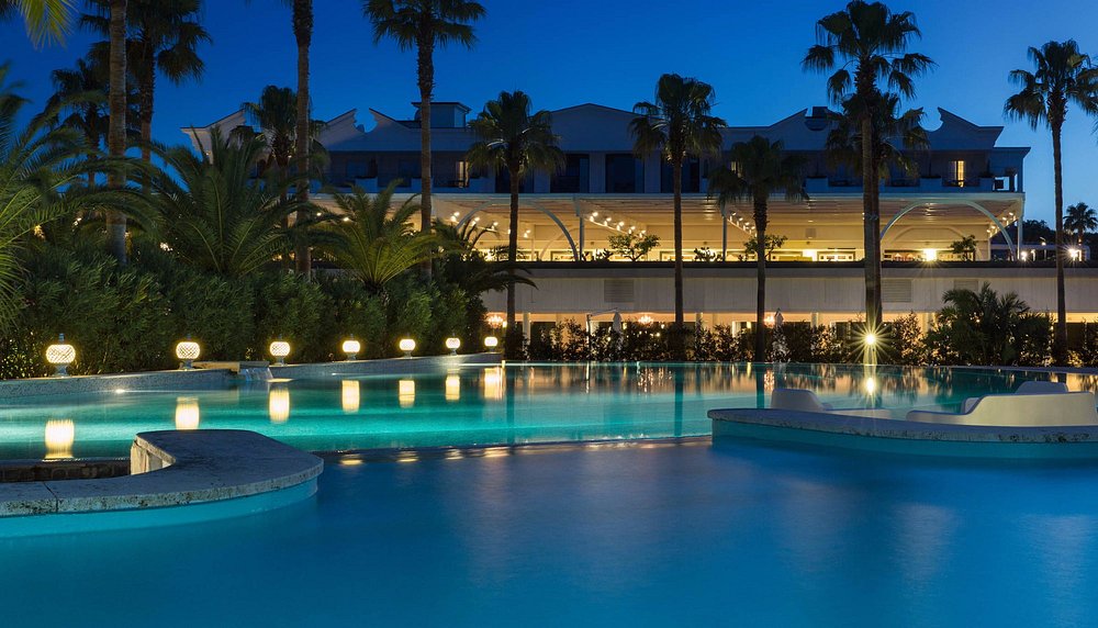 Savoy Beach Hotel